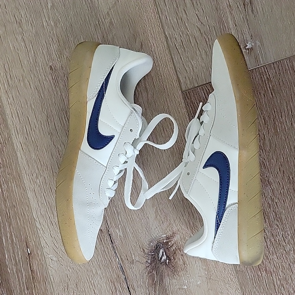 Nike sb team classic